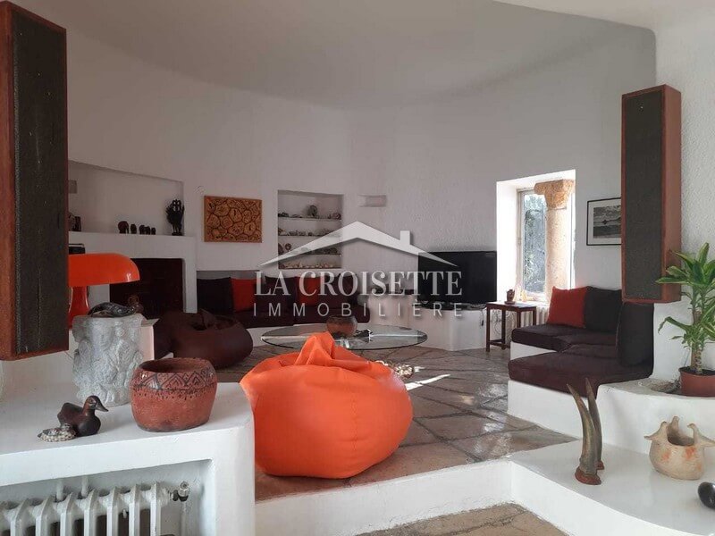 Une villa S+3 meublée avec piscine à Sidi Bou Said